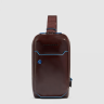 Рюкзак слинг мужской PIQUADRO BLUE SQUARE CA6898B2/MO красное дерево кожа