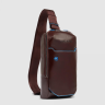 Рюкзак слинг мужской PIQUADRO BLUE SQUARE CA6898B2/MO красное дерево кожа